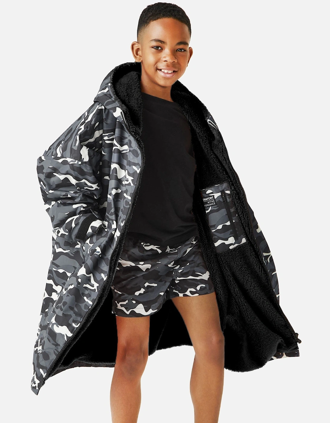 Kids Spirit Of Adventure Waterproof Changing Robe, 49 of 48