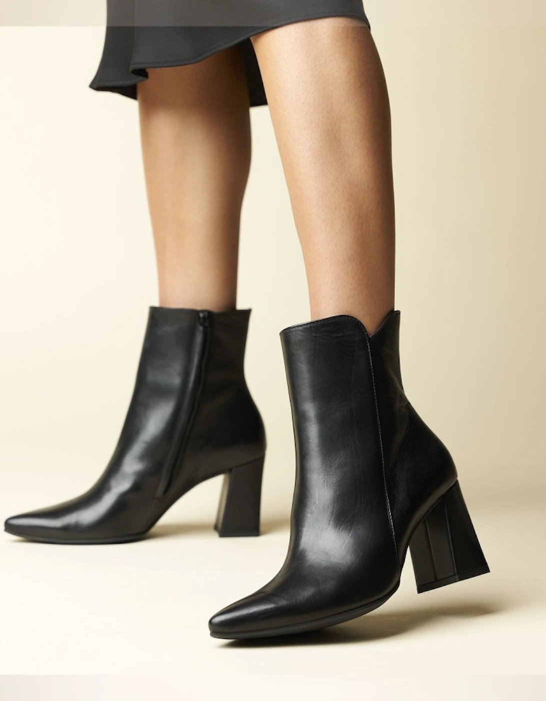 Lara Womens Ankle Boots