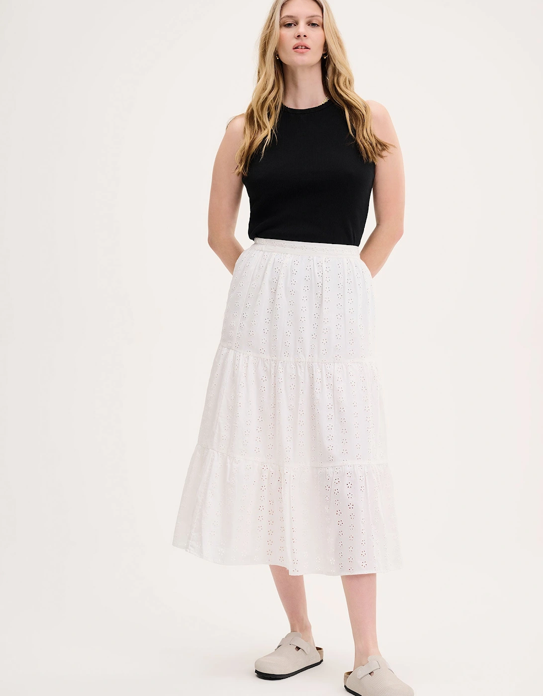 Carmellite Tiered Skirt in White, 6 of 5