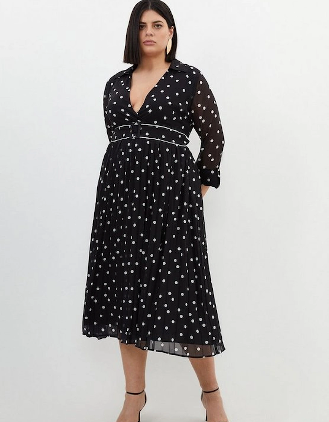 Plus Size Pleated Contrast Georgette Spot Woven Midi Dress, 5 of 4