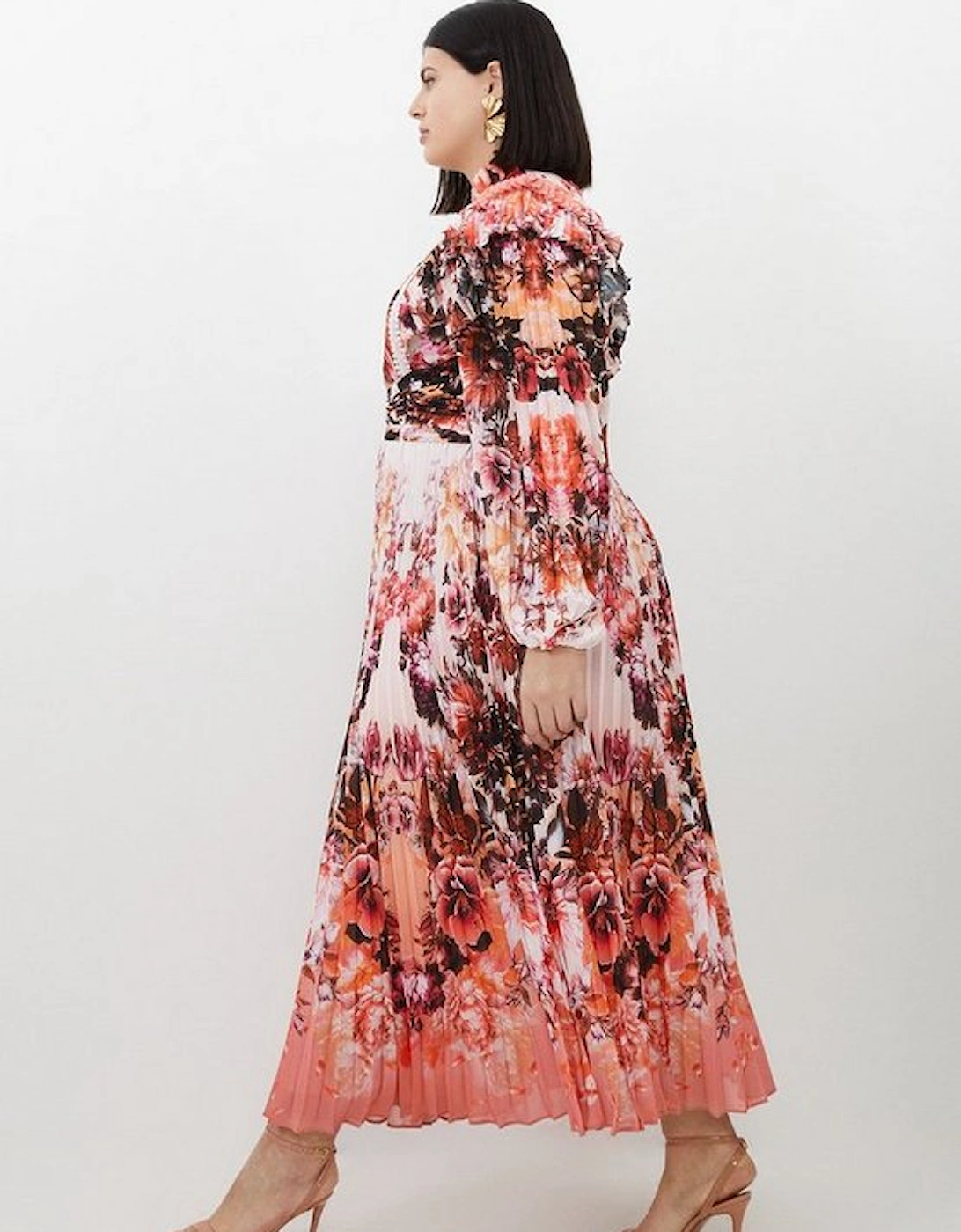 Plus Size Mirrored Floral Print Pleated Woven Maxi Dress
