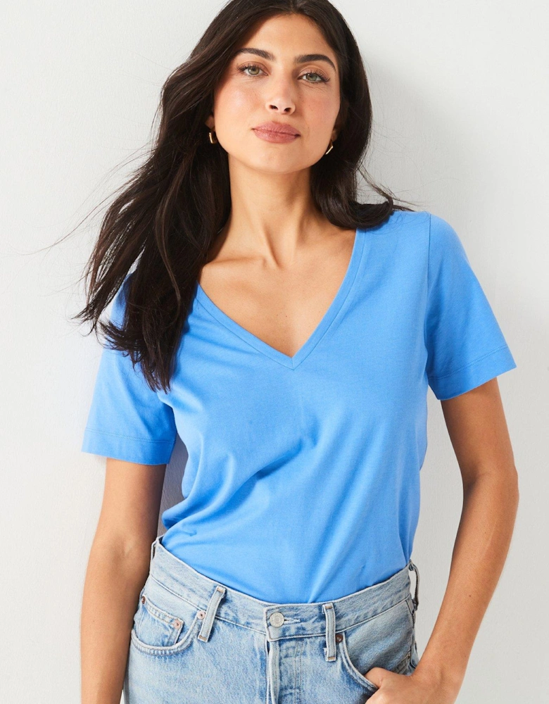 The Essential V Neck T-shirt - Blue