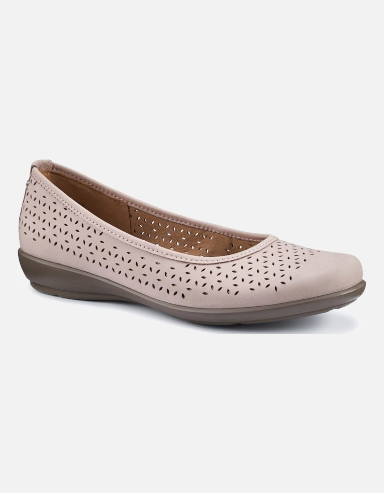 Livvy II Womens Pumps