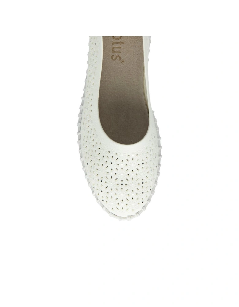 Ewelina Womens Slip On Shoes