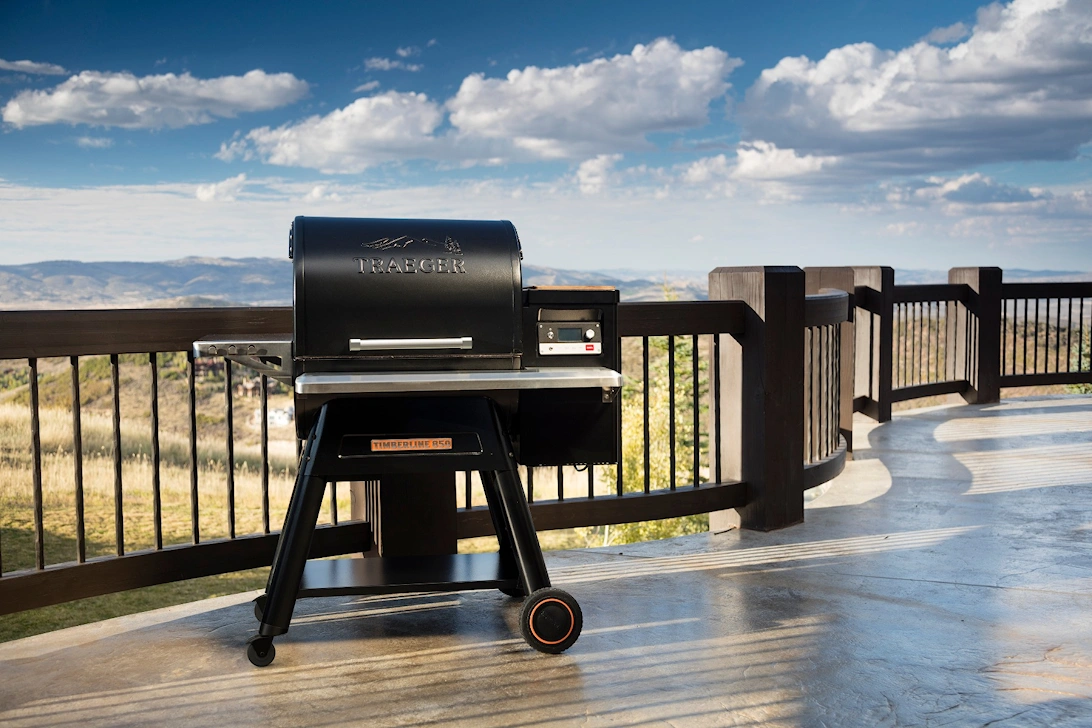 Timberline 850 Pellet Grill Black + FREE 850 COVER