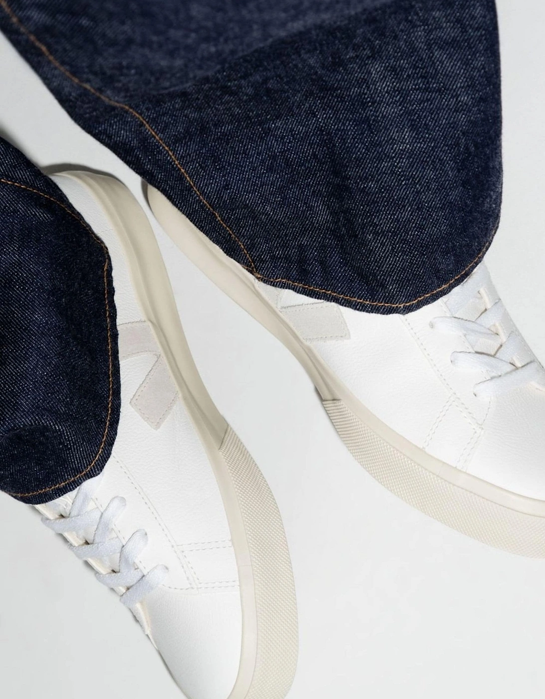 Campo Suede Sneakers White