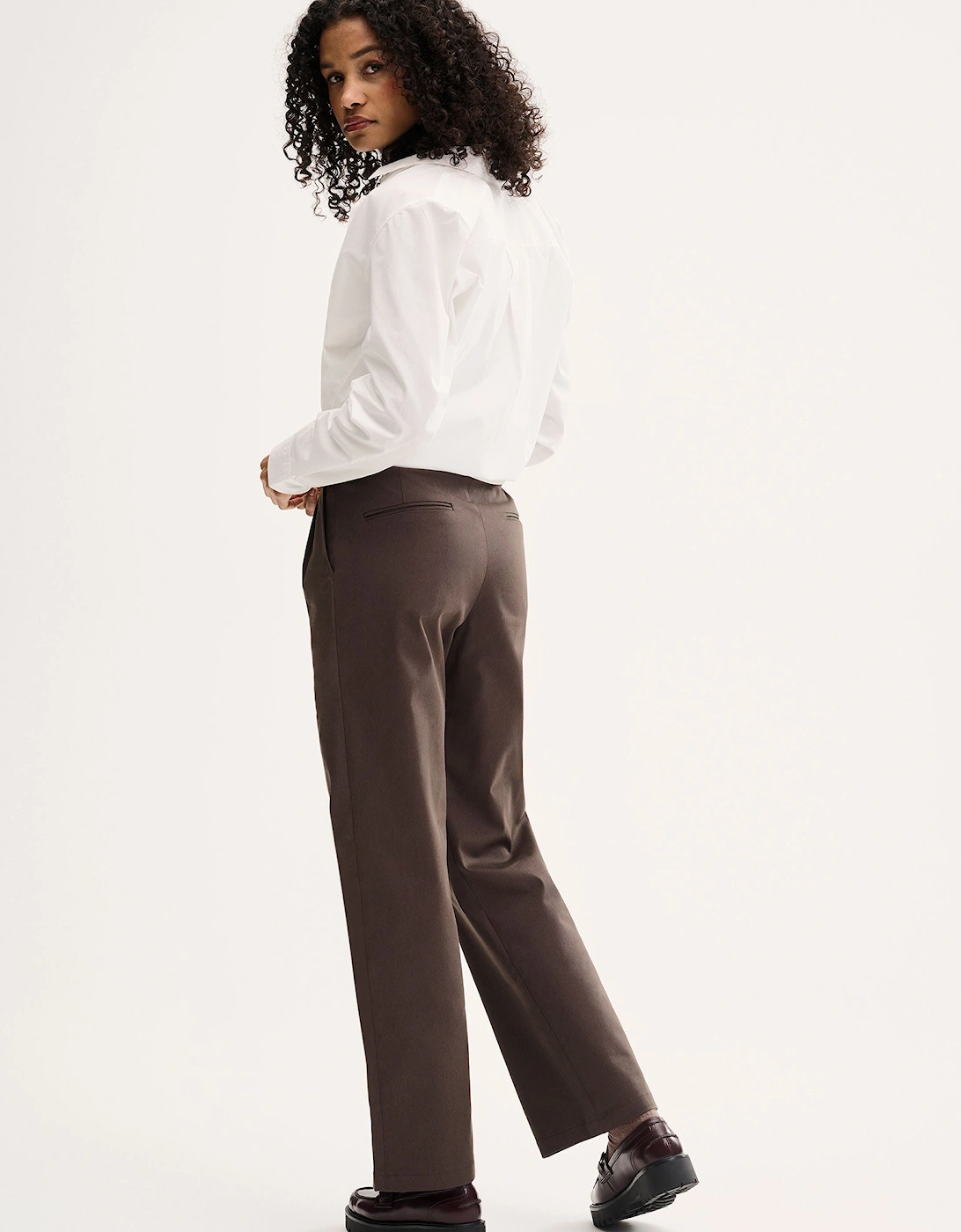 Cinnamon Relaxed Trousers in Mushroom