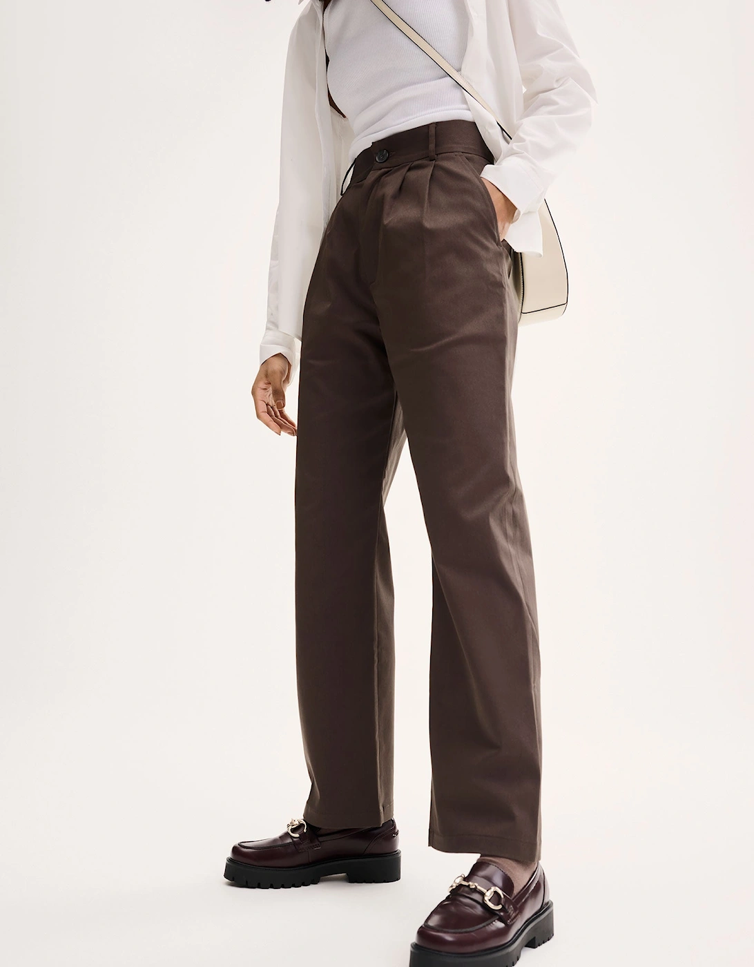 Cinnamon Relaxed Trousers in Mushroom