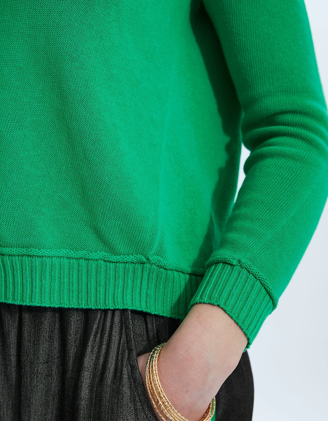 Scoop Neck Piped Edge Knit Green