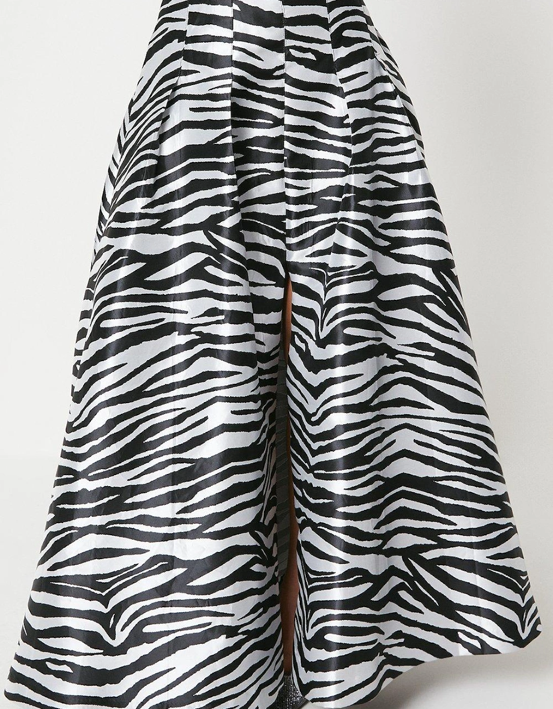 Petite Zebra Jacquard Maxi Skirt