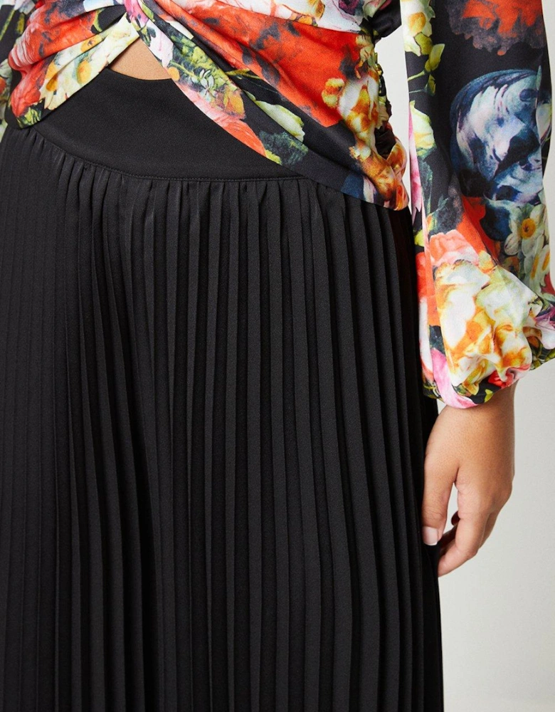 All Over Pleated Wide Leg Trousers