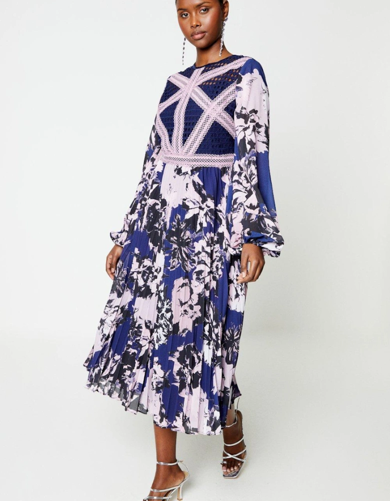 Long Sleeve Printed Dress With Lace Trims
