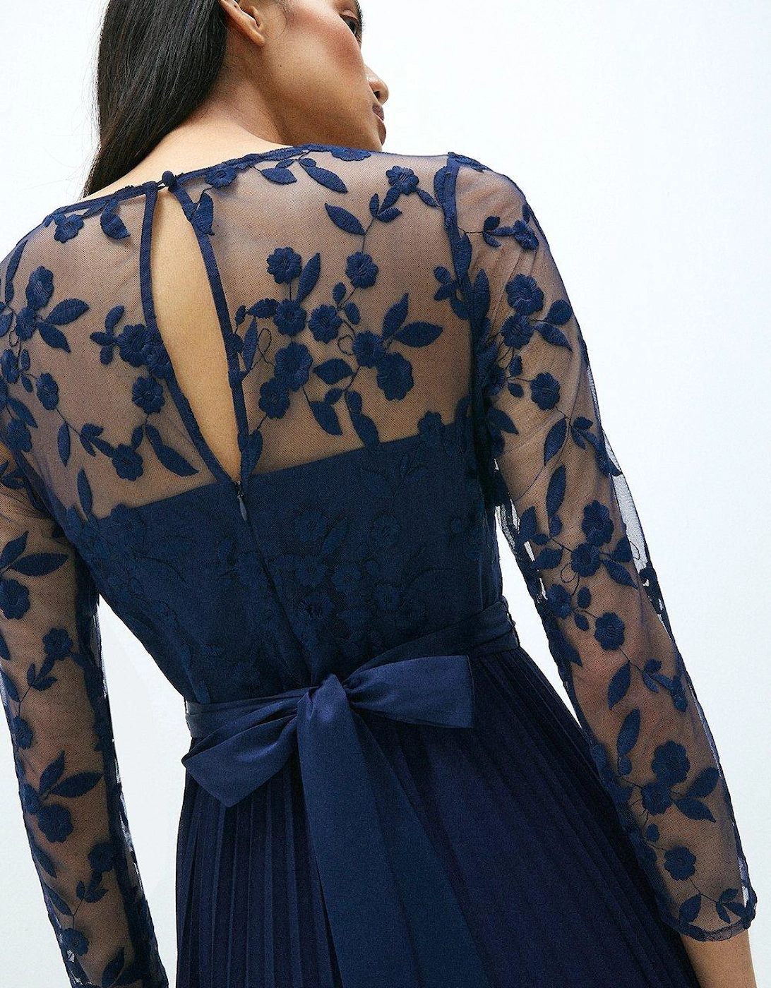 Embroidered Long Sleeve Midi Dress