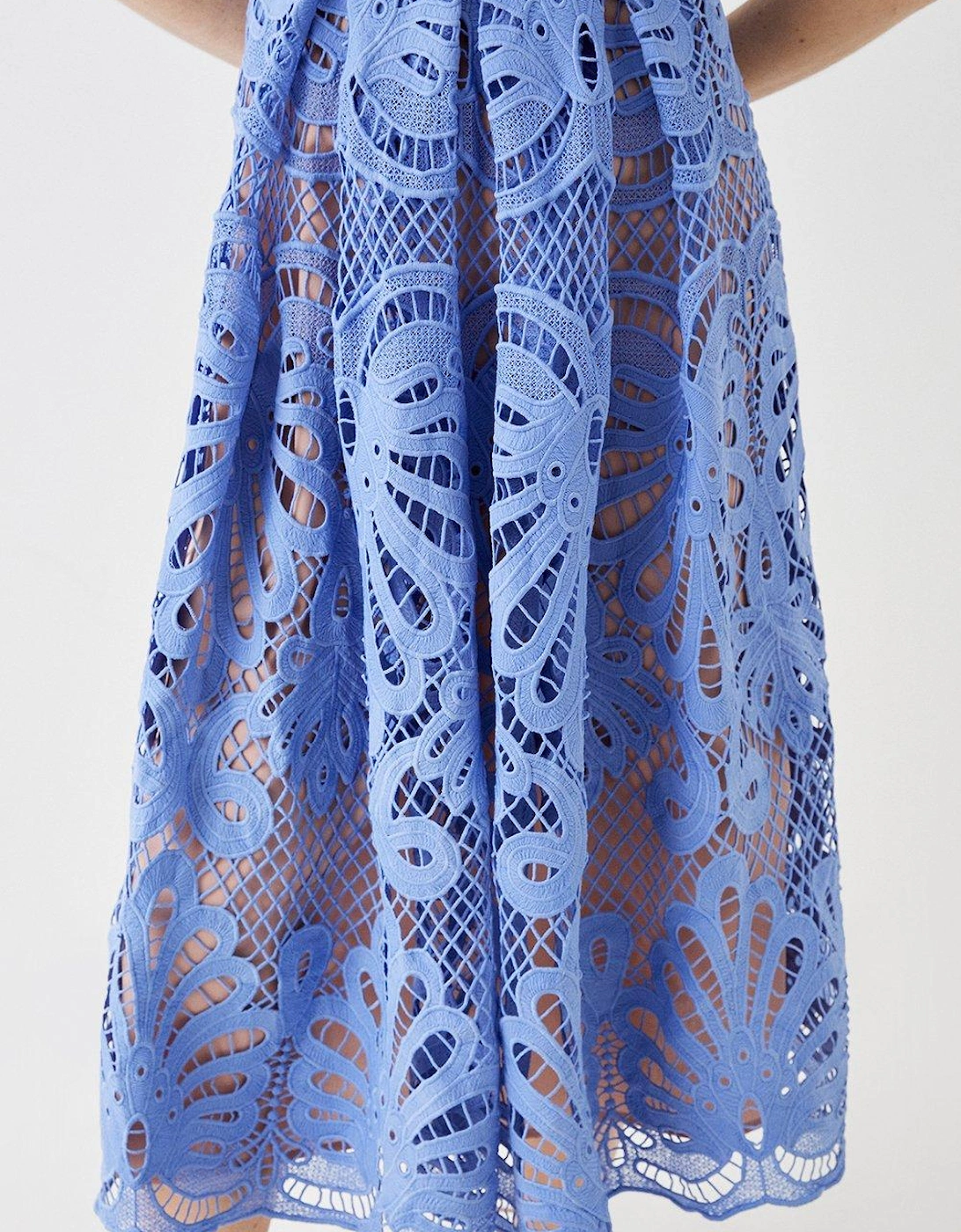 Premium Sleeveless Lace Midi Dress With Contrast Lining