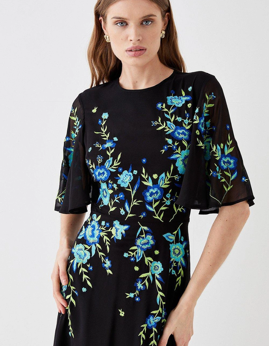 Trailing Floral Embroidered Angel Sleeve Midi Dress