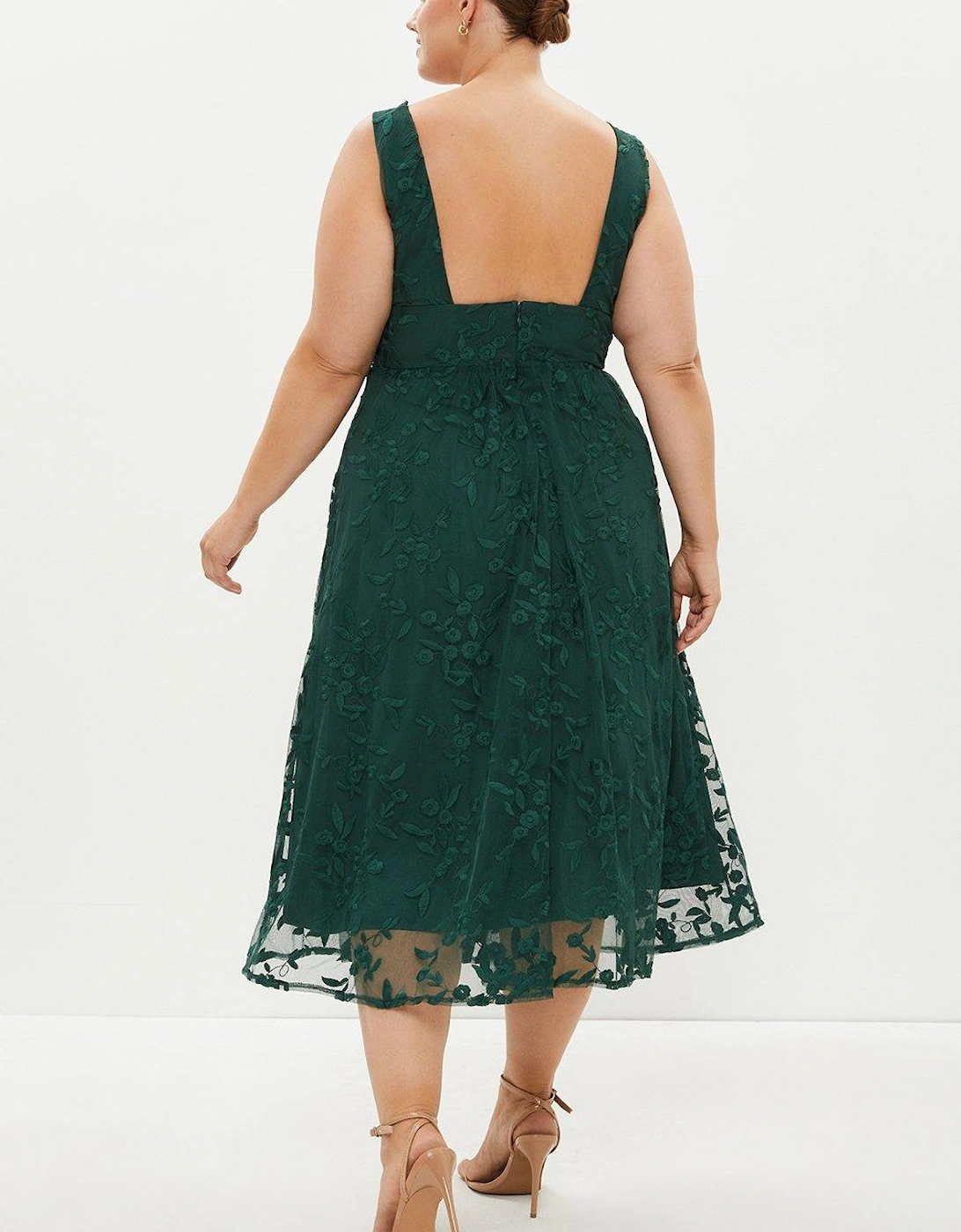 Plus Size Deep V Embroidered Midi Dress
