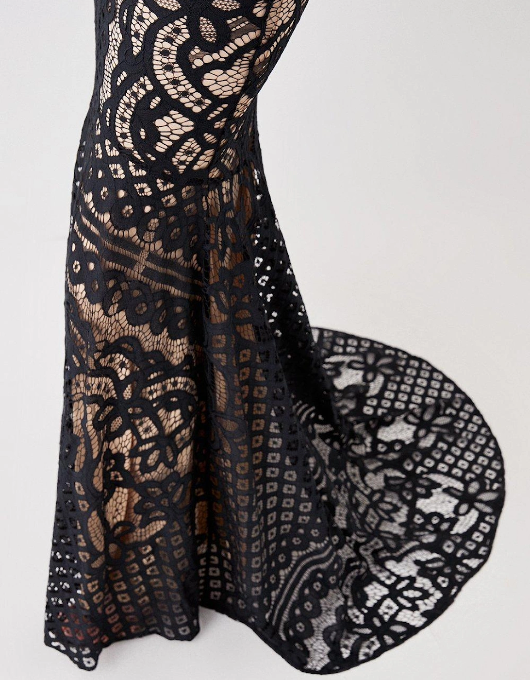 Cap Sleeve Lace Fishtail Hem Maxi Dress