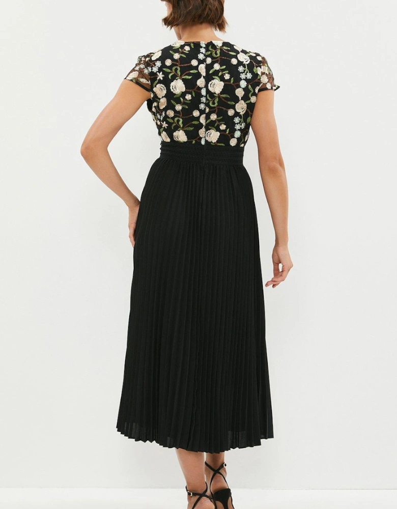 Embroidered Mesh Midi Dress With Pleat Skirt