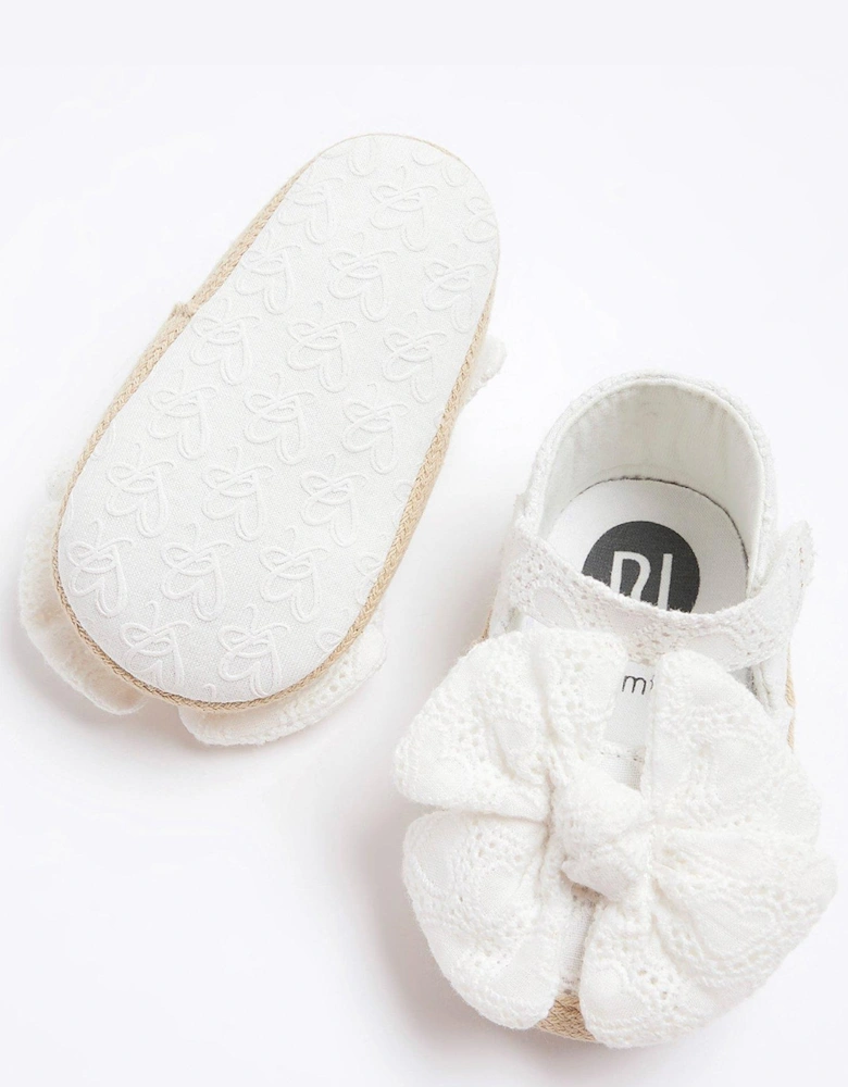 Baby Baby Girl Broderie Bow Sandals - White