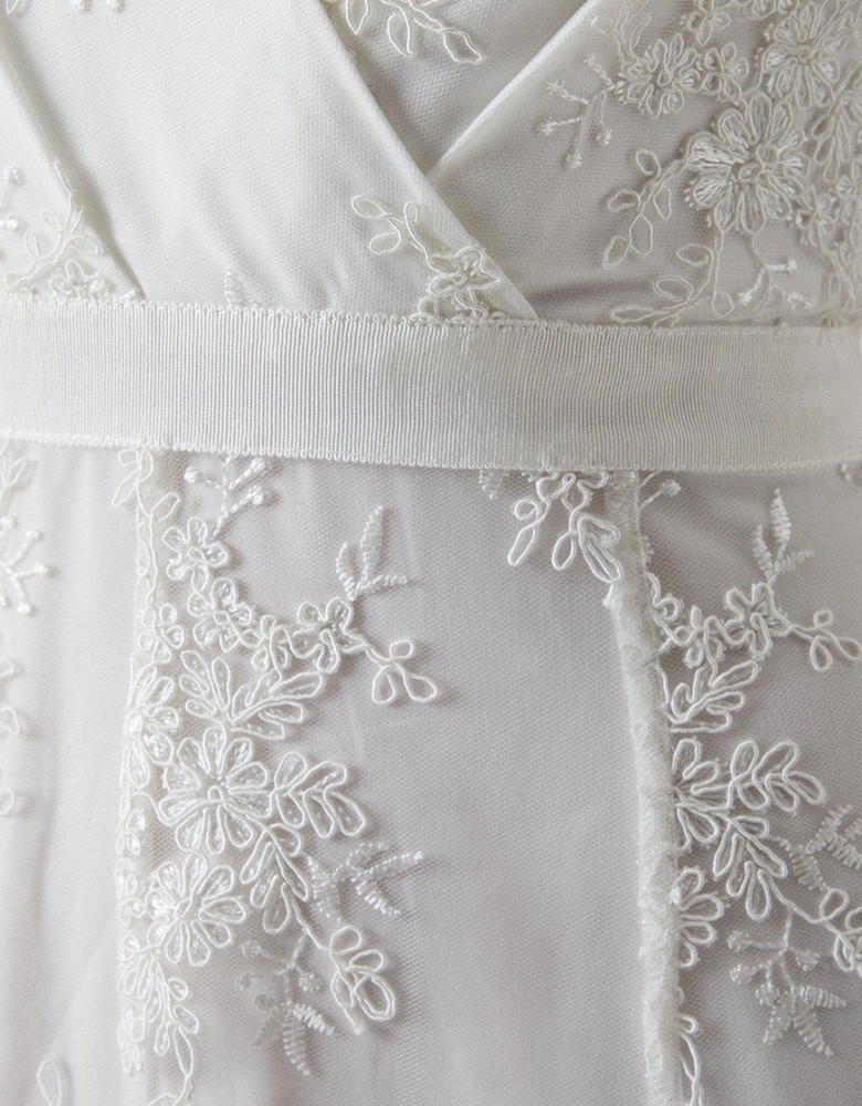 Embroidered Mesh Bow Detail Wedding Dress