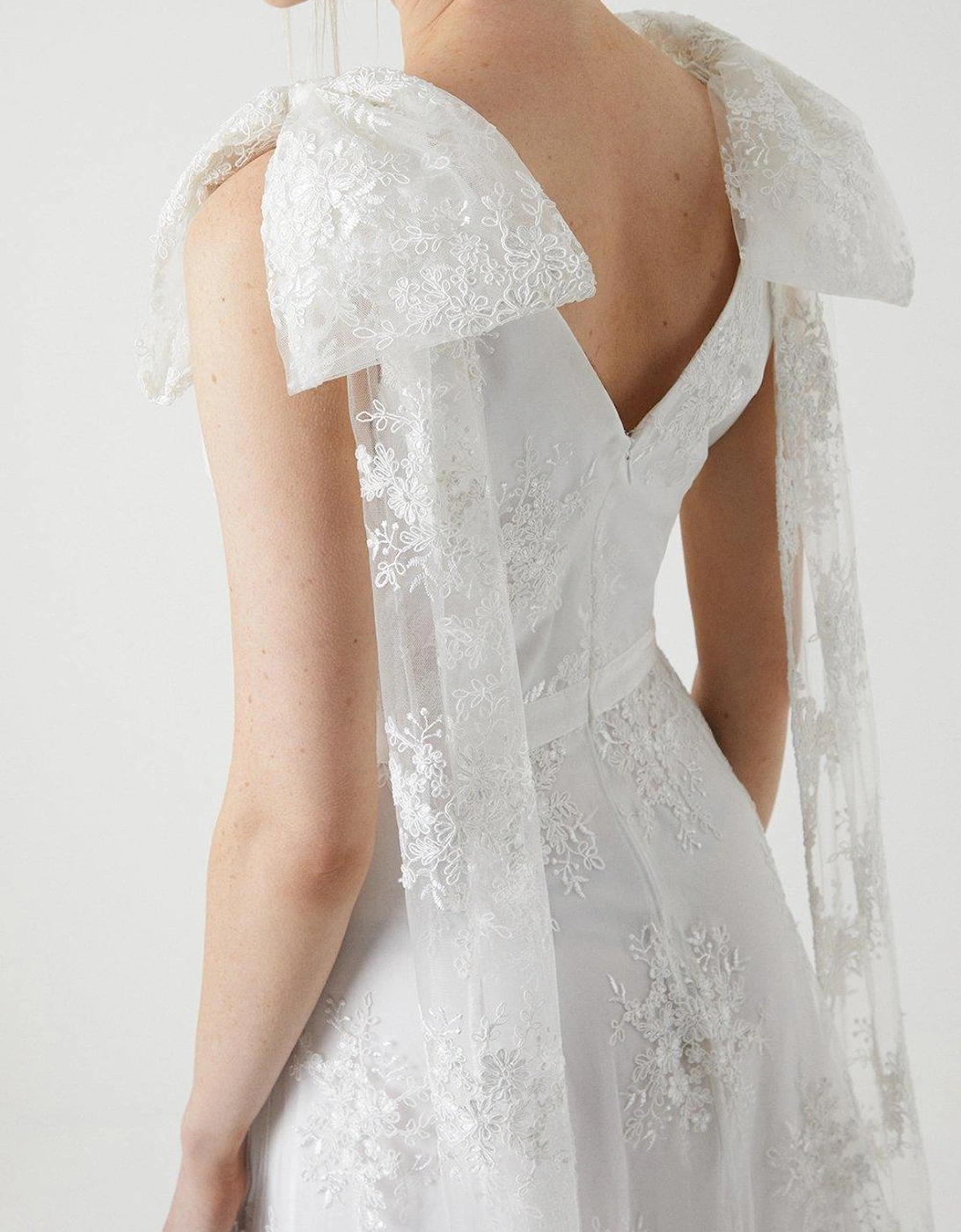 Embroidered Mesh Bow Detail Wedding Dress