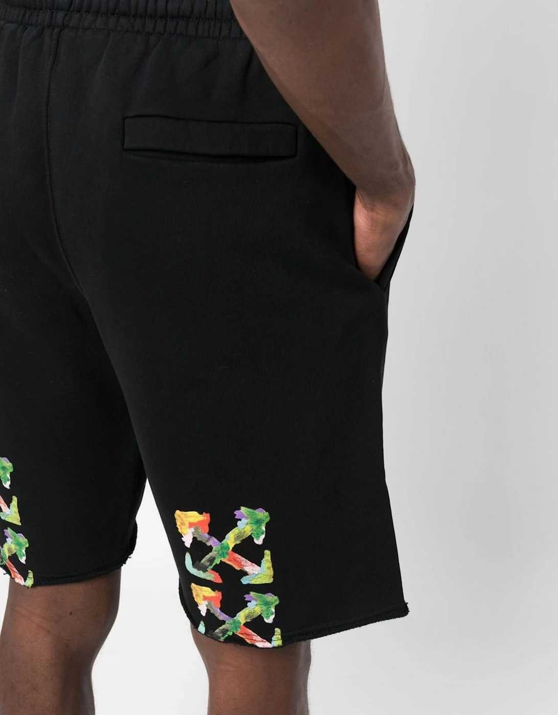 Brush Arrows logo Printed Shorts in Black