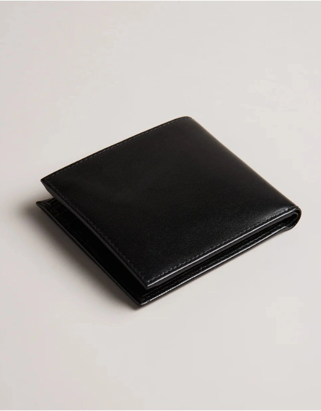 Prugs Mens Embossed Corner Leather Bifold Coin Wallet