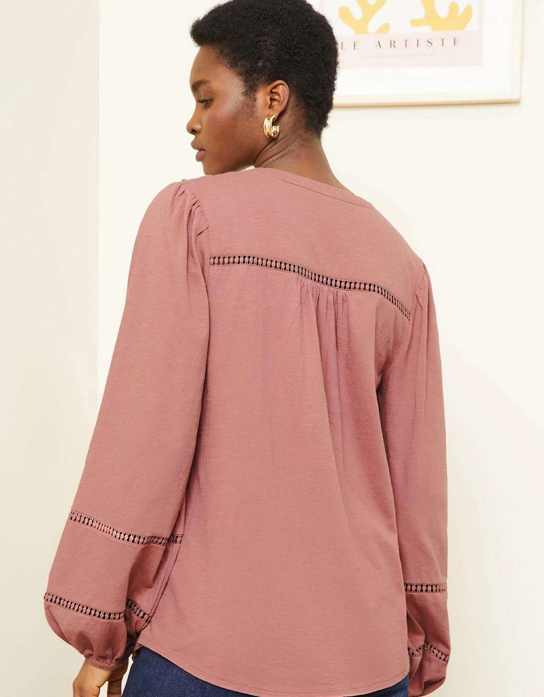 Lace Trim Notch Neck Long Sleeve Slub Jersey Top-pink