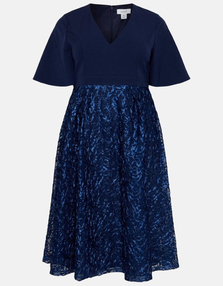 Plus Size Flare Sleeve Embroidered Midi Dress