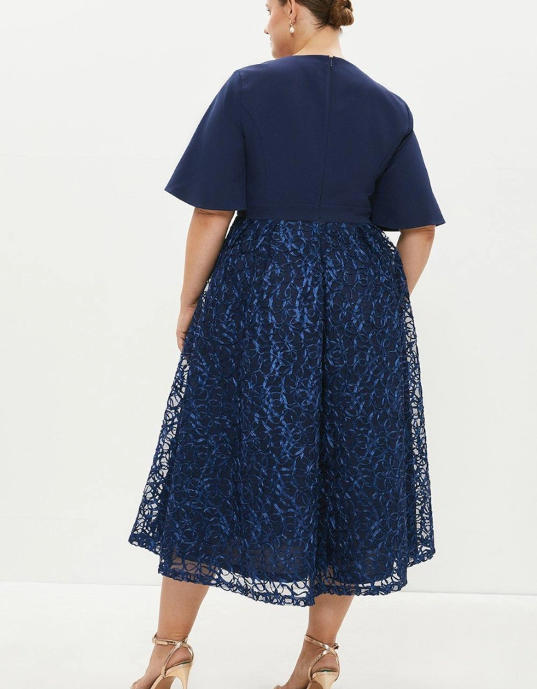 Plus Size Flare Sleeve Embroidered Midi Dress