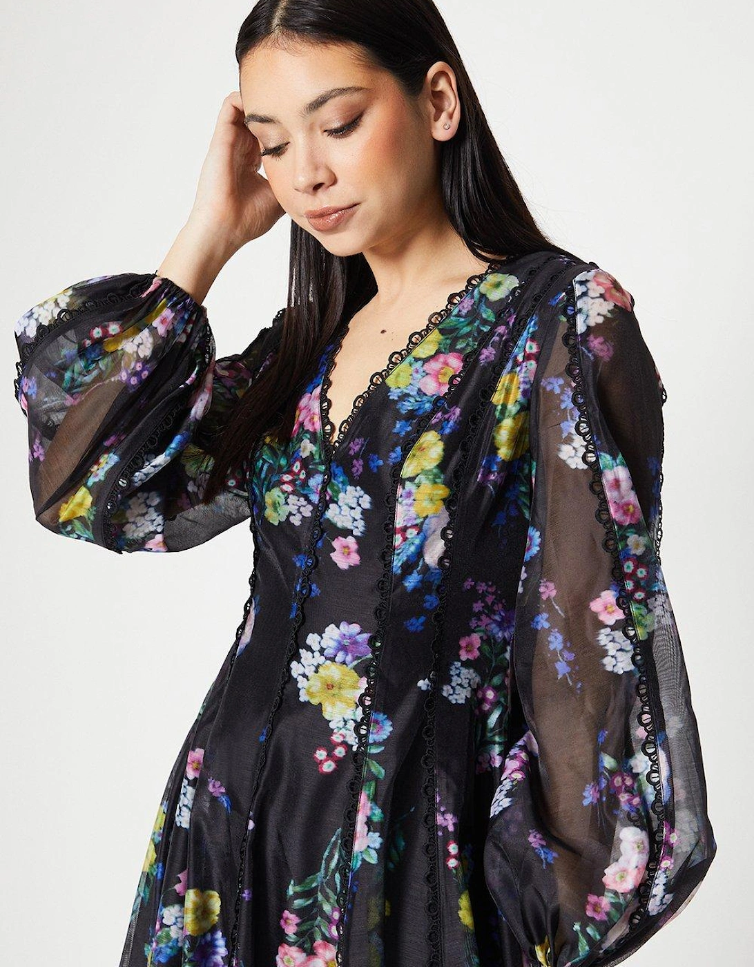 Printed Lace Trim Detail Midi Dress