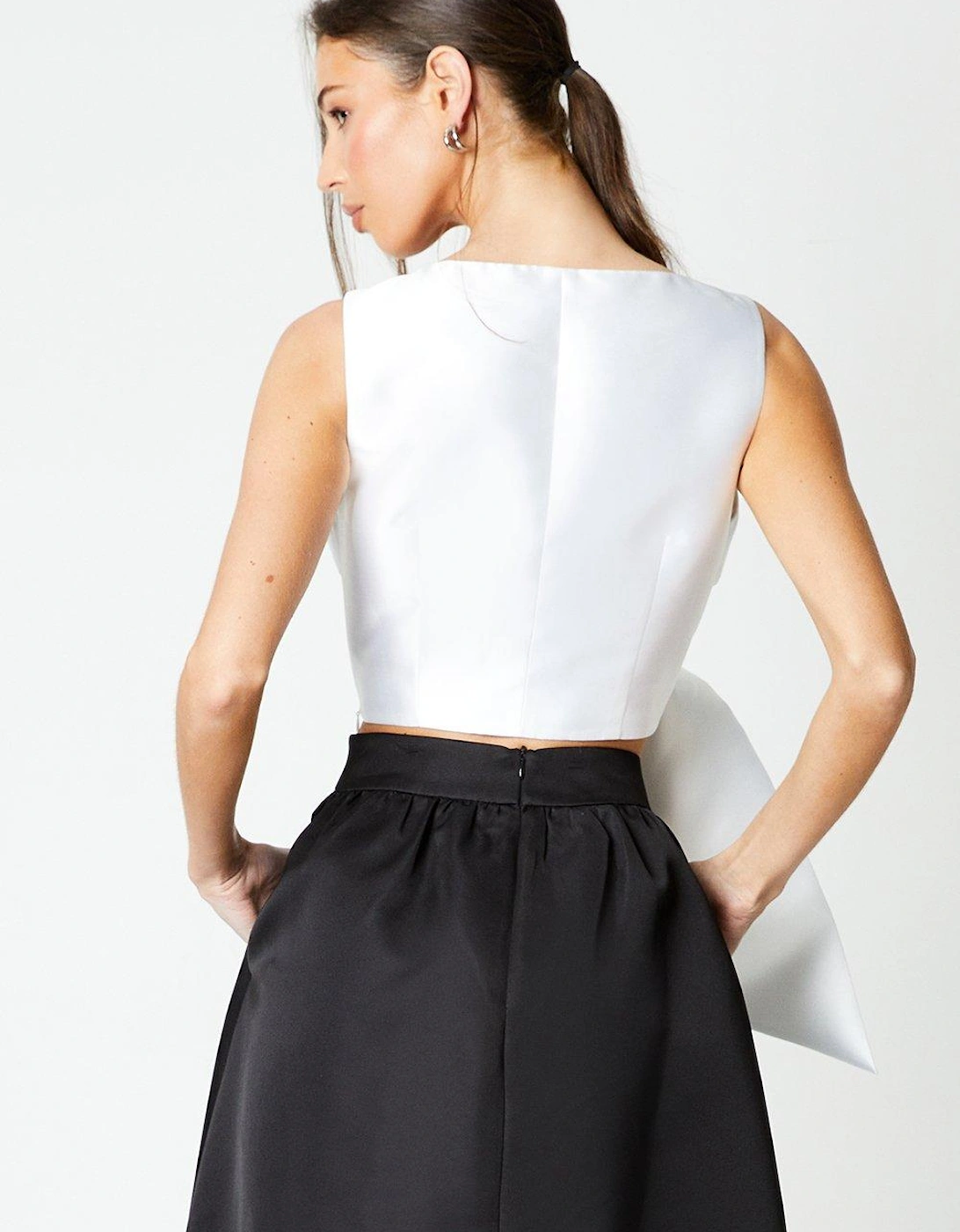 Statement Bow Twill Shell Top