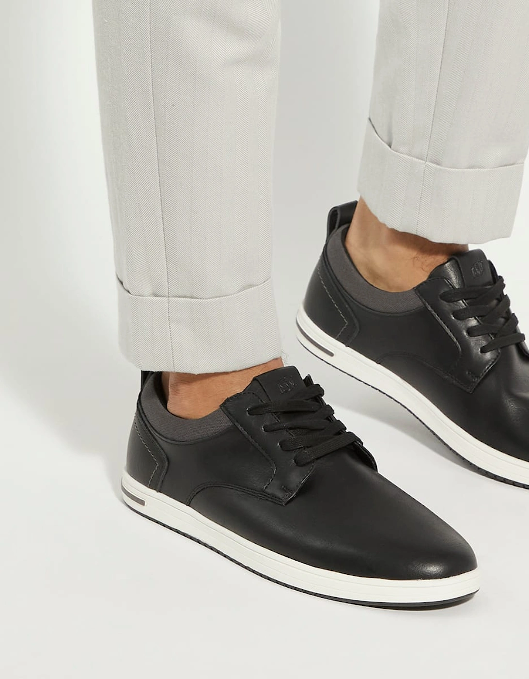 Mens Travels - Lace Up Trainers