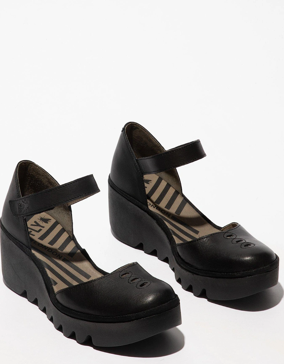 Biso Rounded Toe Leather Heeled Shoes - Black