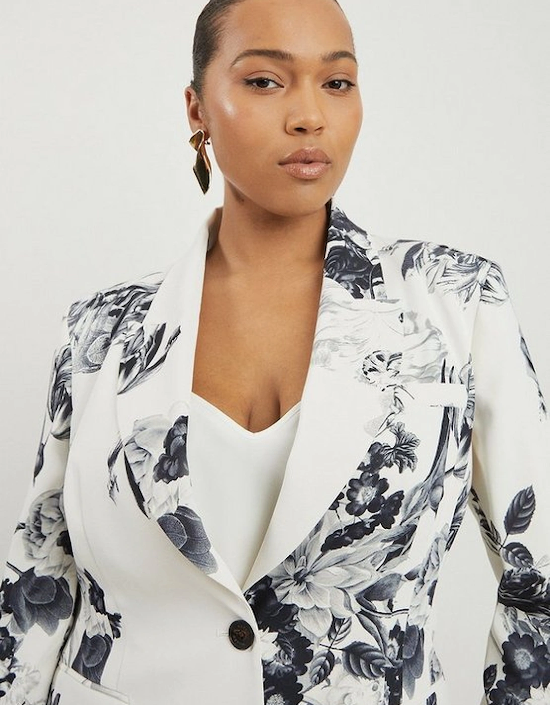 Plus Size Tailored Crepe Mono Floral Single Breasted Blazer