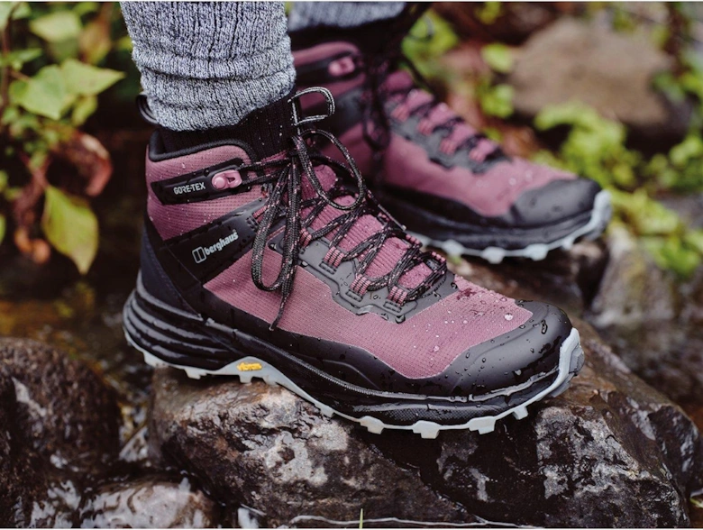 Womens Vc22 Midi Gortex Walking Boot - Red/Black