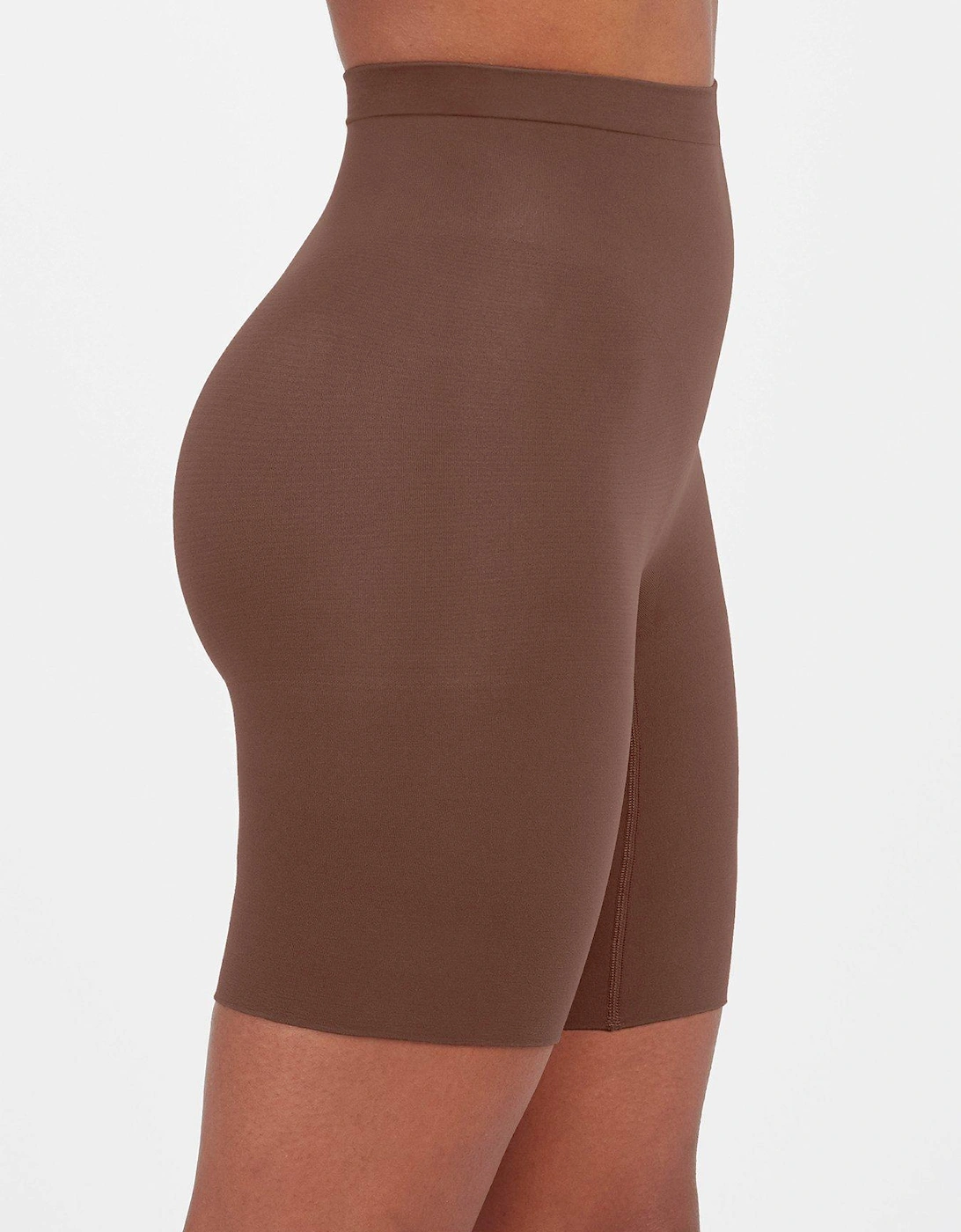 Everyday Seamless Shaping Short - Chestnut Brown
