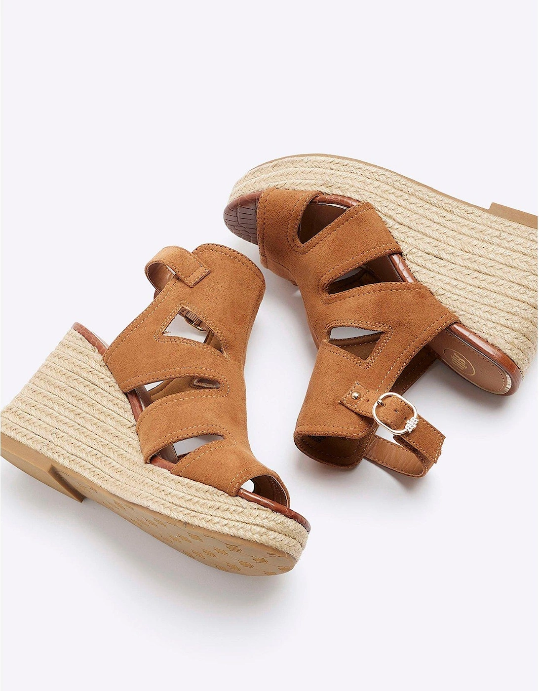 Cut Out Wedge Shoeboot - Brown