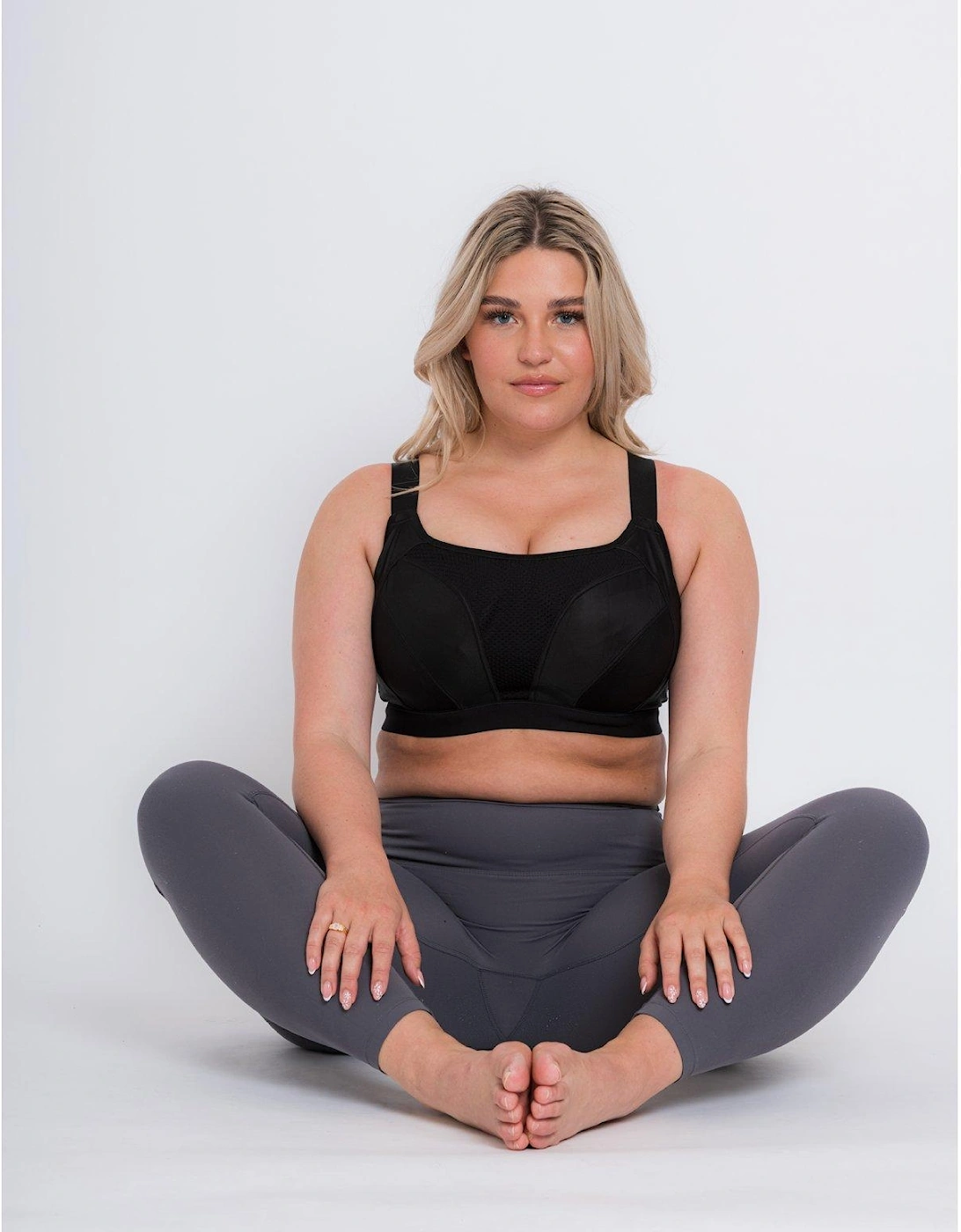 Everymove Wired Sports Bra - Black