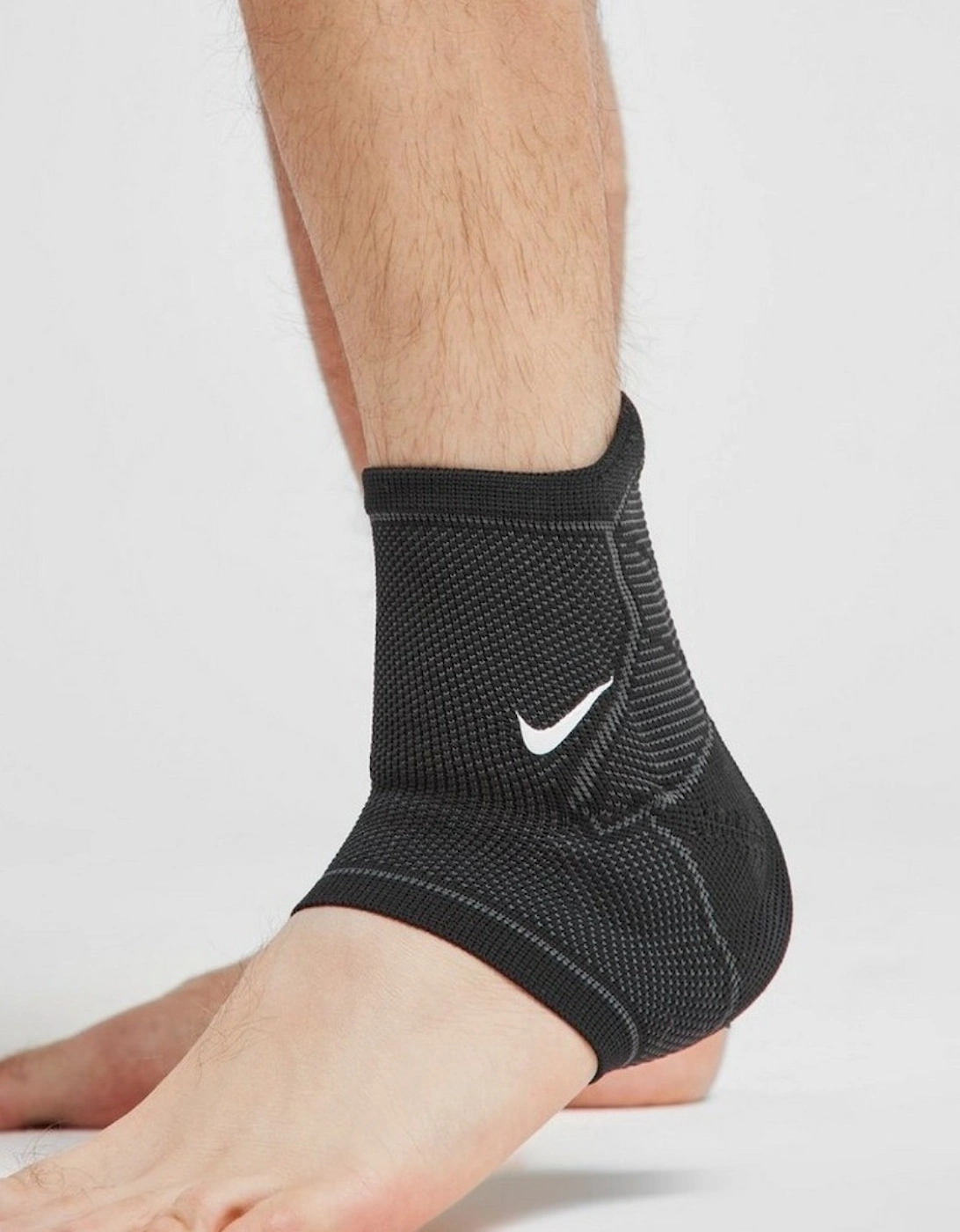 Pro Knitted Compression Ankle Support