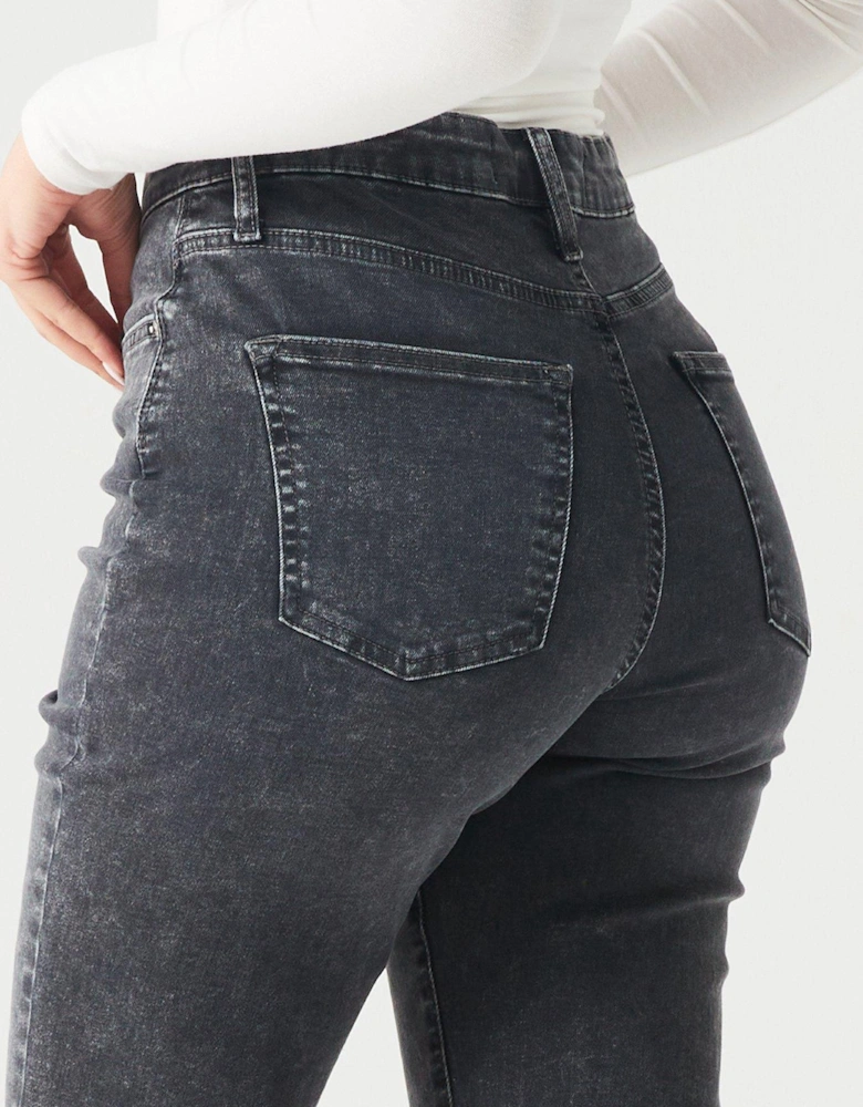 Authentic Straight Leg Jeans With Stretch - Washed Black