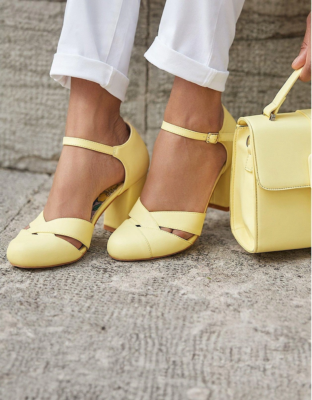 Vintage Style Shoes - Yellow