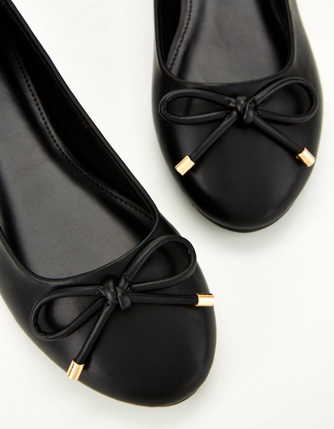 Wide Fit Round Toe Ballerina - Black