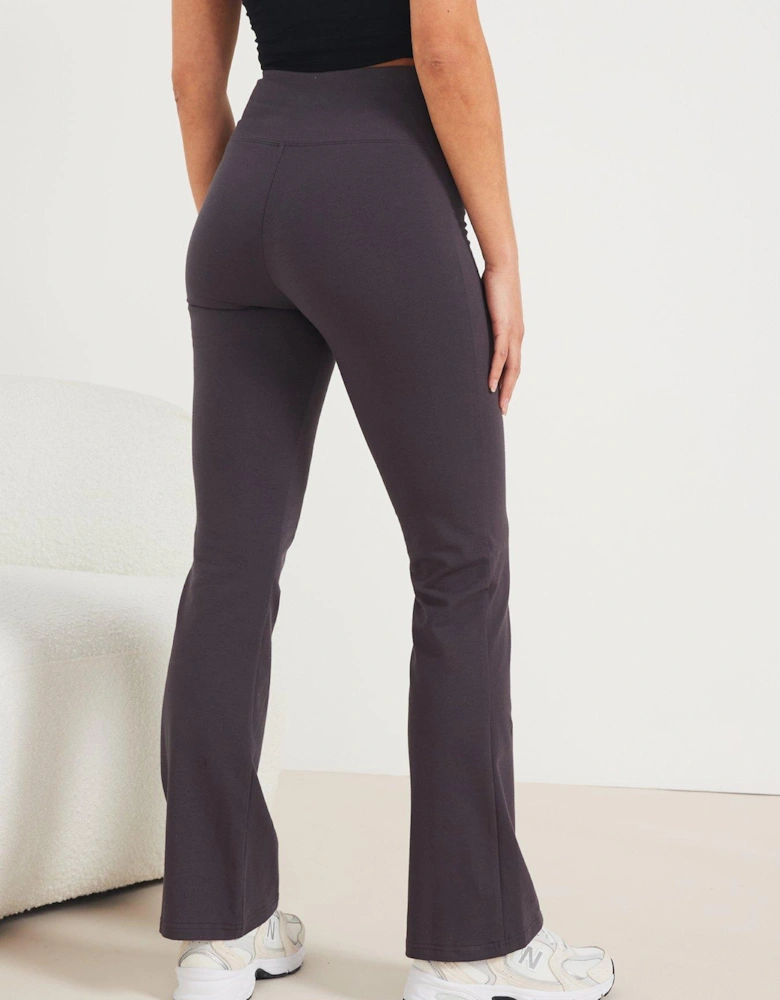 Confident Curve Kickflare Yoga Pant - Charcoal