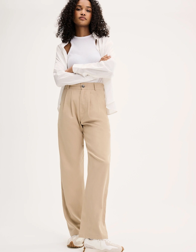 Cinnamon Relaxed Trousers in Beige Cotton/Tencel