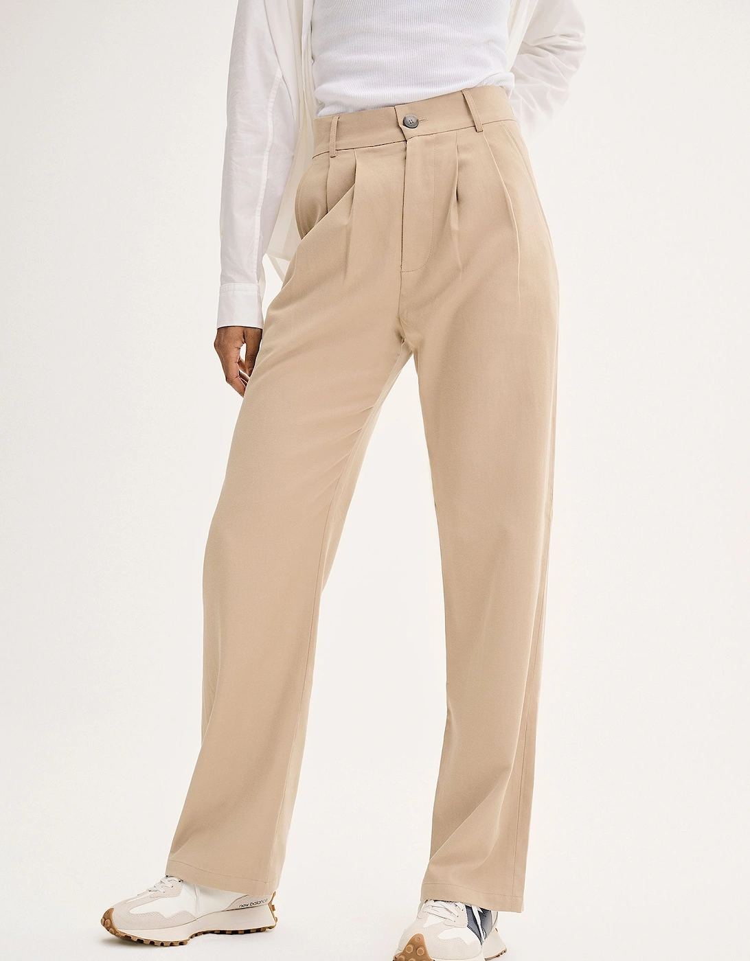 Cinnamon Relaxed Trousers in Beige Cotton/Tencel