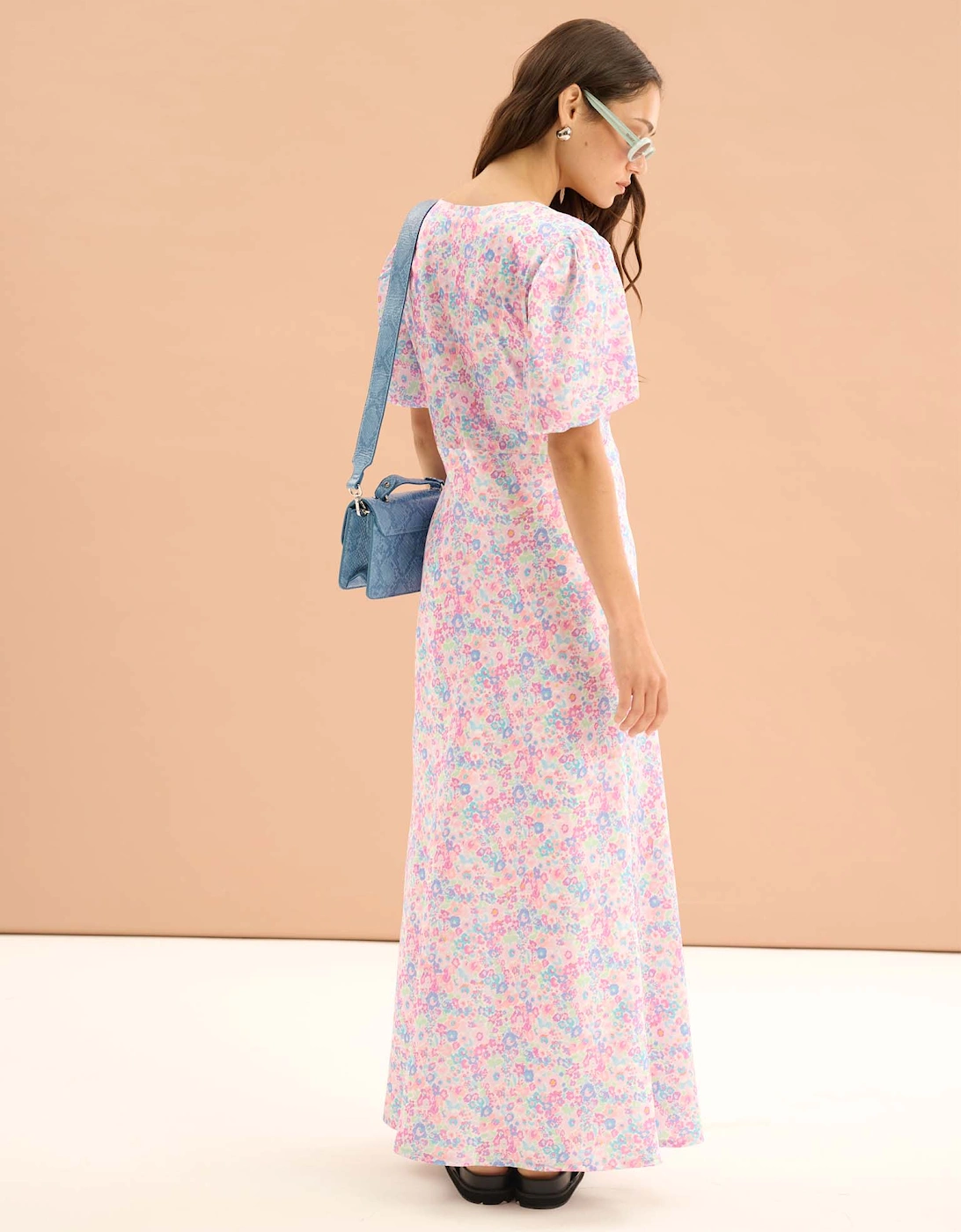 Rosie Ruched Puff Sleeve Dress in Sketched Floral Print