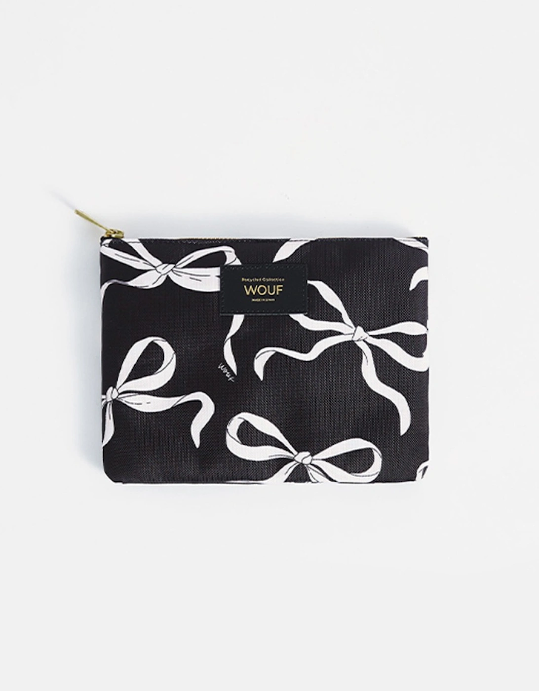 Carlota Pouch, 4 of 3