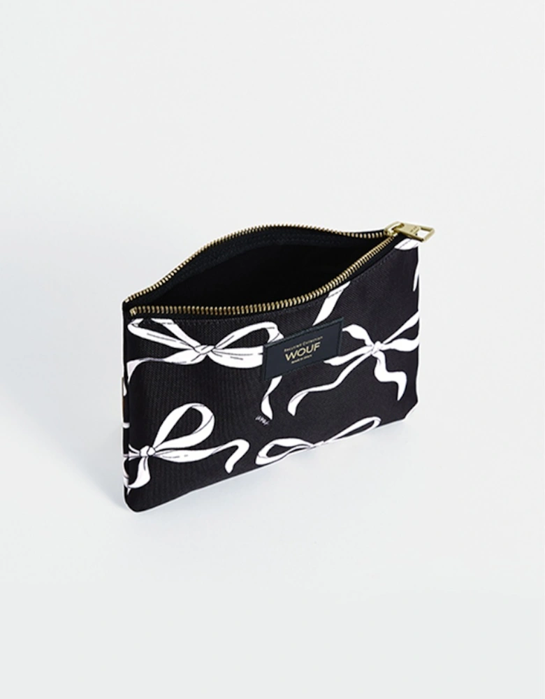 Carlota Pouch