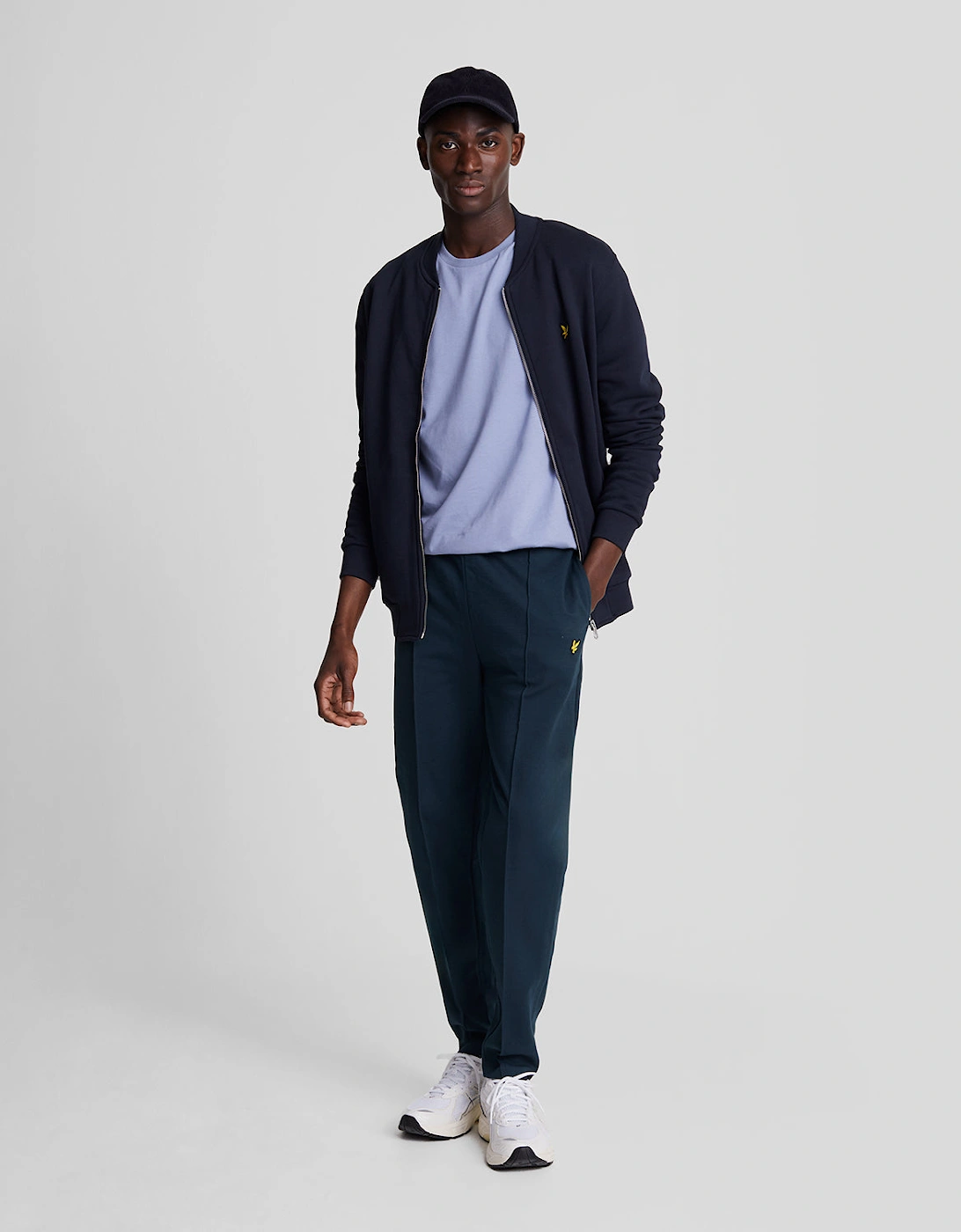 Lyle and Scott Mens Pintuck Interlock Joggers - Navy - Size: 32/30/31 - Love the Sales